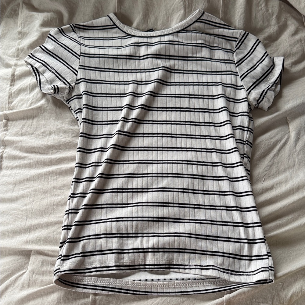 Rue21 Black and White Striped Short Sleeve Tee